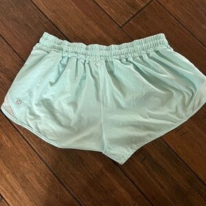 Women's Lululemon Hotty Hot Shorts Size 10